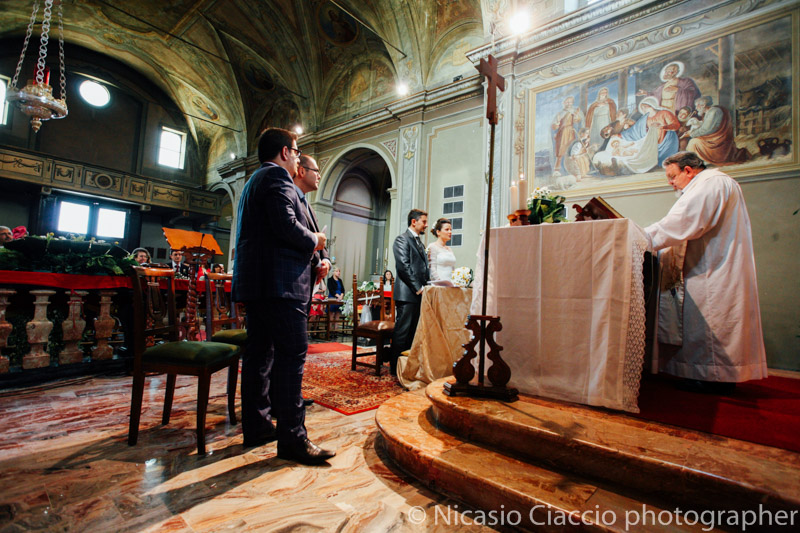 Sposi all'altare -Matrimonio Molino Santa Marta-2