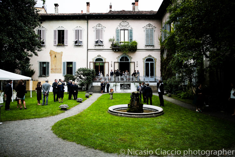Veduda del giardino esterno Matrimonio tra le Vigne di Leonardo Milano presso Casa Atellani nel cuore di Milano. sposarsi a Milano, fotografo famoso, Matrimonio elegante a milano