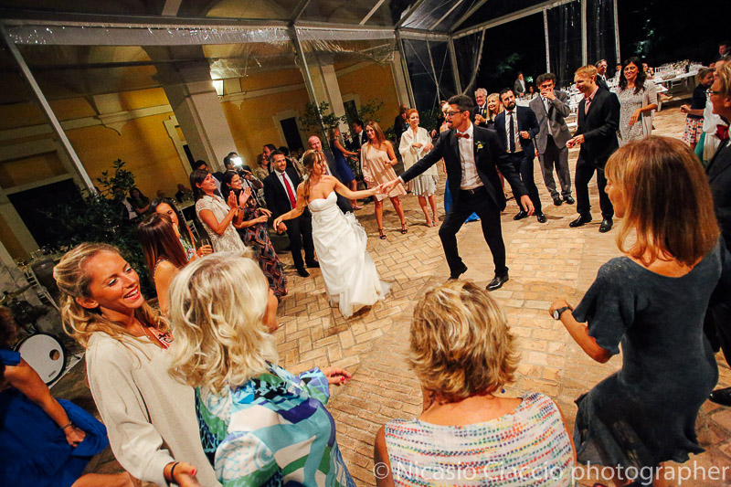 Apertura delle danze degli sposi matrimonio tenuta pegazzera