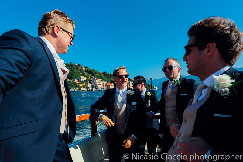 Sposo raggiunge villa del Balbianello in barca sul Lago di Como (2)