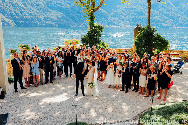 Foto di gruppo a Villa del Balbianello - Matrimonio Lago di Como (23)