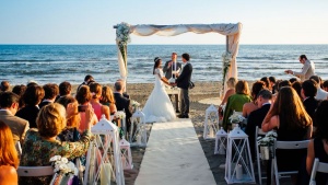 Scopri di più sull'articolo Matrimonio in spiaggia